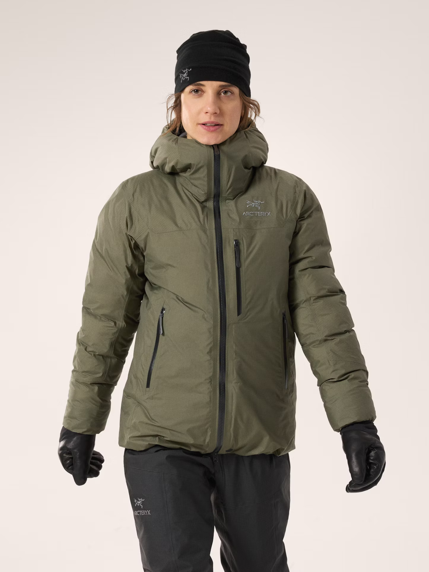 Alpha Lightweight Parka W´s Tatsu / Black fra Arcteryx - Rask levering